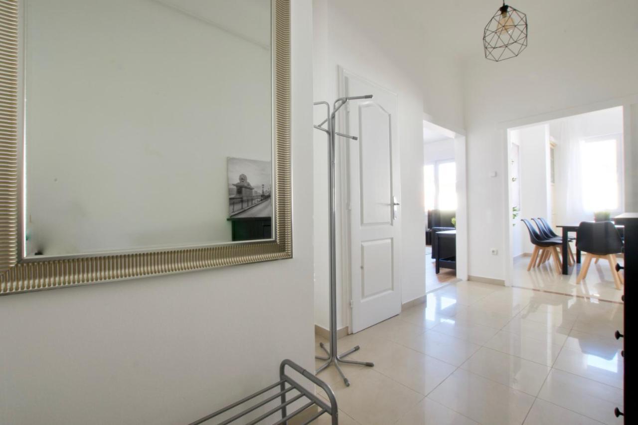 Standard Apartment By Hi5 - Tatra Street Budapest Ngoại thất bức ảnh