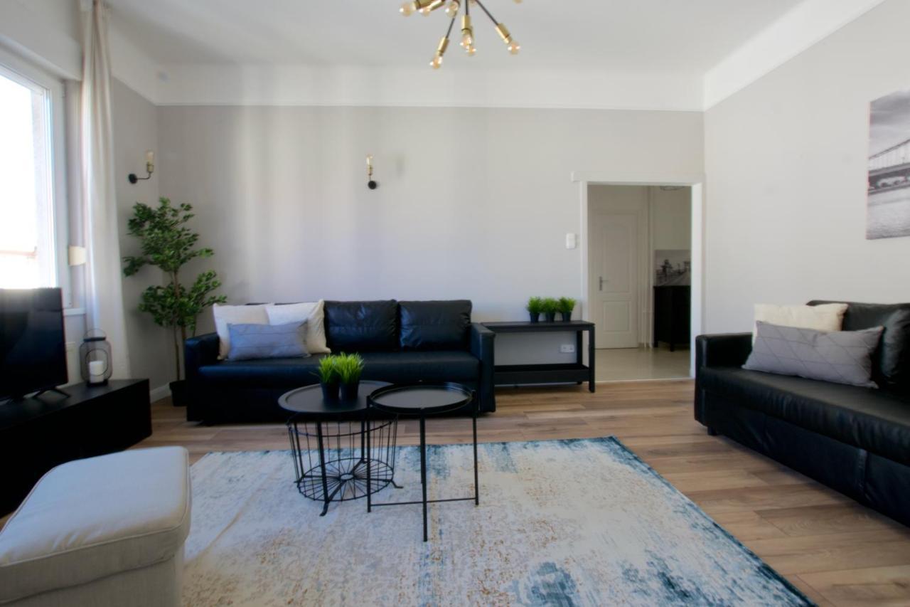 Standard Apartment By Hi5 - Tatra Street Budapest Ngoại thất bức ảnh