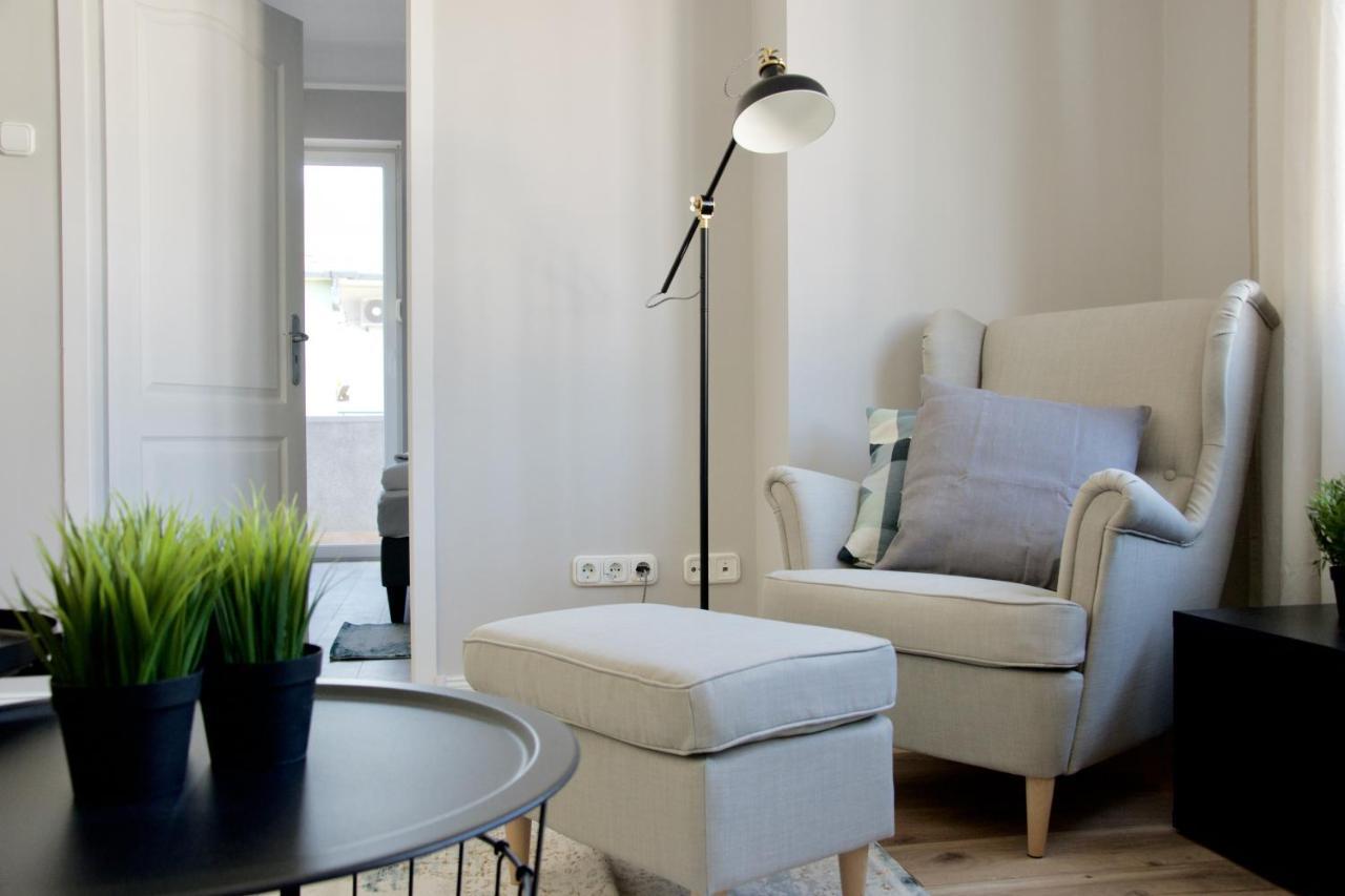 Standard Apartment By Hi5 - Tatra Street Budapest Ngoại thất bức ảnh